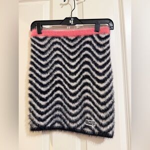 Ragged mini skirt. Size medium.